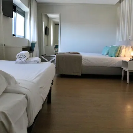 Готель Essence Marianos