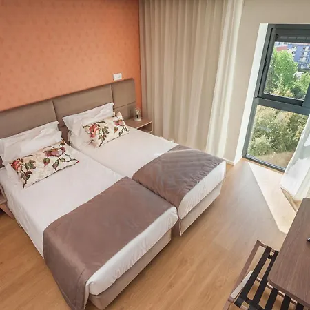 Essence Marianos Фатіма