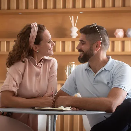 Essence Marianos Готель Фатіма