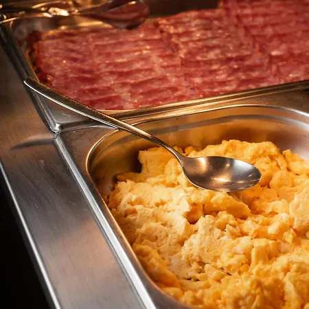 Essence Marianos Hotel