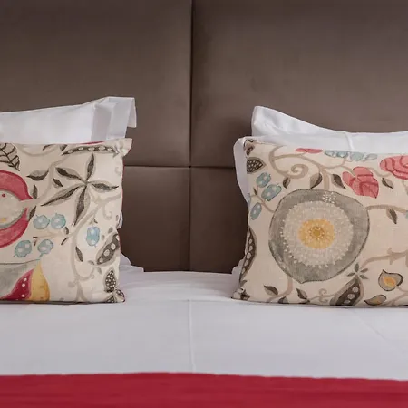 Essence Marianos Hotel