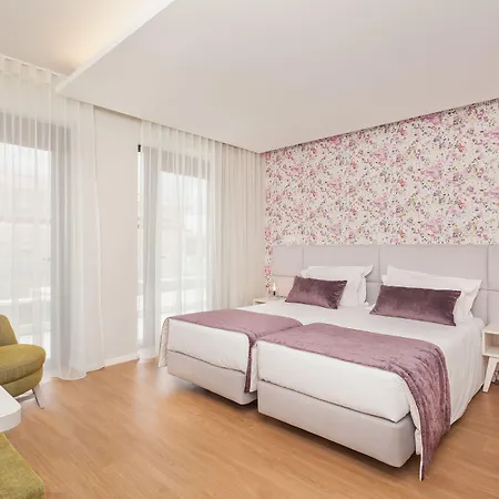 Отель Essence Marianos 4*