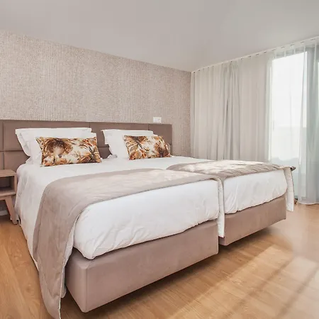 Essence Marianos Hotel