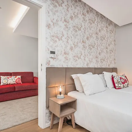 Essence Marianos Фатіма