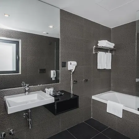 Готель Essence Marianos 4*