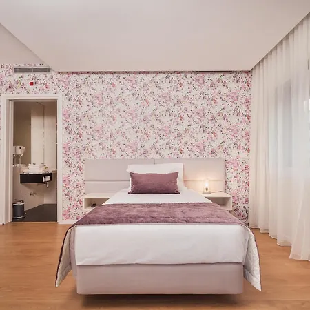 Essence Marianos Fátima