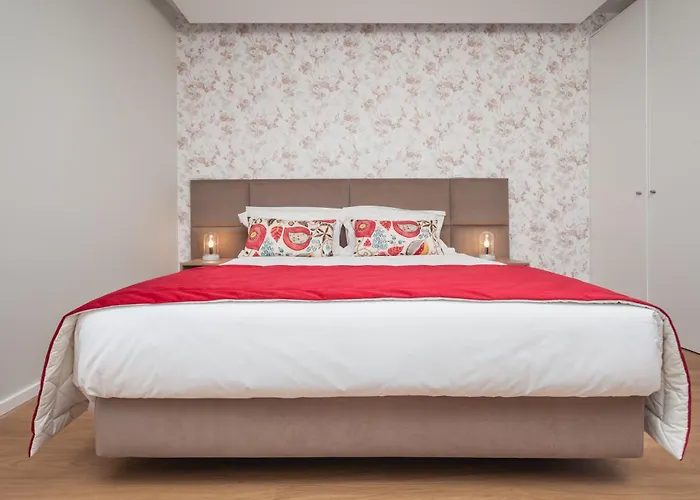 Essence Marianos Отель