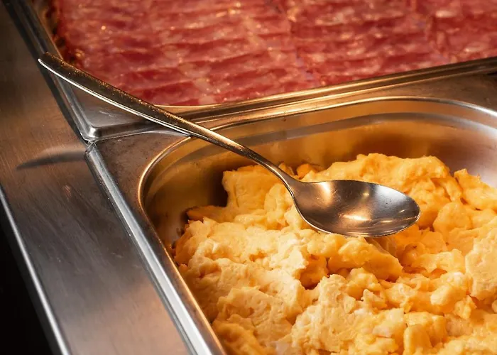 Essence Marianos Hotel