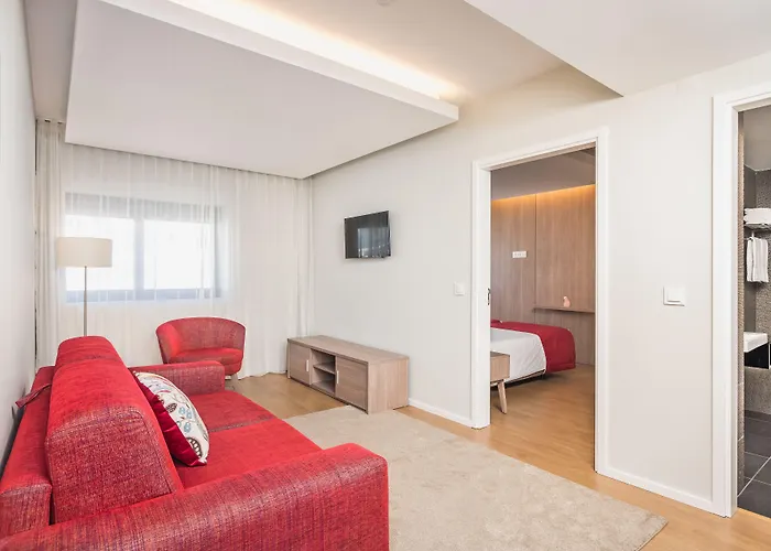 Essence Marianos Отель