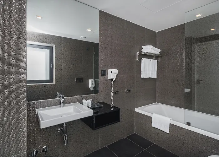 Essence Marianos 4* Fátima